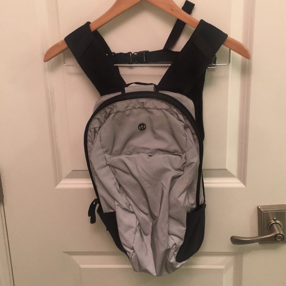 LuluLemon ‘Run From Work’ reflective backpack